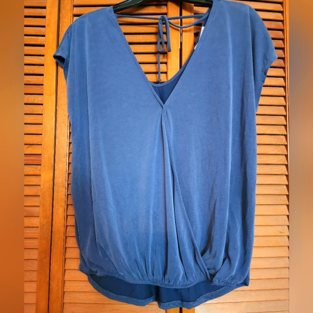 NWOT Soft Blue Sexy but Classy Womens Top SZ M Green Envelope, Made in USA